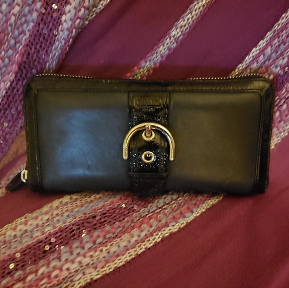 Coach Accordion Zip Around Leather Wallet in Black